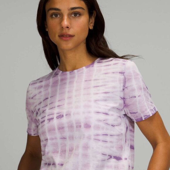 Lululemon Love Crew T-Shirt Shibori Square Lavender Dew Wisteria - Picture 4 of 9